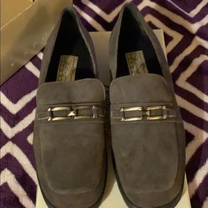 Worthington Women’s suede loafers